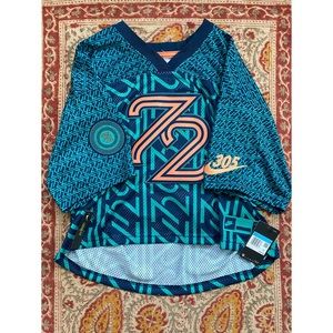 New Men’s M Nike Cropped Miami Practice Jersey